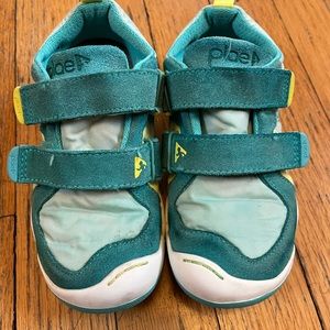 Plae Aqua Shoes Size 10
